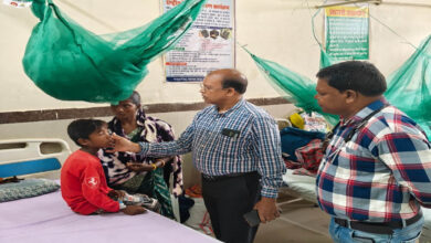 मलेरिया के खिलाफ जंगलों में उतरा स्वास्थ्य महकमा, संवेदनशील इलाकों की परखी तैयारियां मलेरिया के खिलाफ जंगलों में उतरा स्वास्थ्य महकमा, संवेदनशील इलाकों की परखी तैयारियां