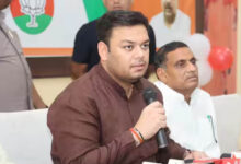एक भी स्कूल बंद नहीं हुआ… अखिलेश के आरोपों पर योगी सरकार का पलटवार, सपा राज पर भी साधा निशाना