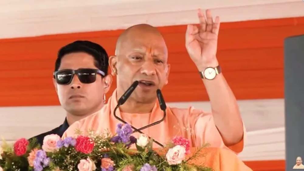 यूपी में गोमूत्र खरीद की शुरुआत, सरकार देगी 10 रुपये प्रति लीटर की कीमत यूपी में गोमूत्र खरीद की शुरुआत, सरकार देगी 10 रुपये प्रति लीटर की कीमत