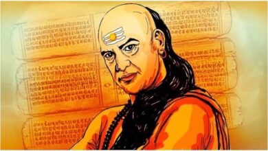 चाणक्य नीति: जलनखोर रिश्तेदारों से बचने के लिए इन 5 बातों का रखें ध्यान चाणक्य नीति: जलनखोर रिश्तेदारों से बचने के लिए इन 5 बातों का रखें ध्यान