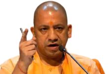 CM योगी की सख्ती के बाद कानपुर नगर निगम में ‘ऑपरेशन क्लीन’, 11 स्विचमैन निलंबित