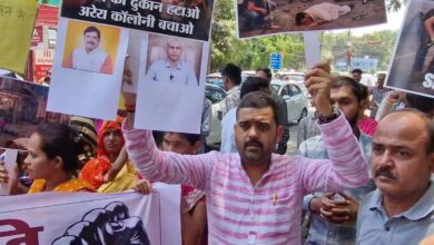 भोपाल में अवैध दुकानों पर कार्रवाई को लेकर रहवासियों ने निगम पर उठाए सवाल