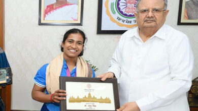 राजनांदगांव की बेटी ज्ञानेश्वरी यादव ने कॉमनवेल्थ गेम्स 2026 में जीता रजत पदक, विधानसभा अध्यक्ष डॉ. रमन सिंह ने दी बधाई राजनांदगांव की बेटी ज्ञानेश्वरी यादव ने कॉमनवेल्थ गेम्स 2026 में जीता रजत पदक, विधानसभा अध्यक्ष डॉ. रमन सिंह ने दी बधाई