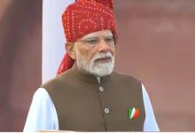 लाल किले से PM मोदी का ‘दिमागी नक्सल’ वार, विपक्ष ने बोला तीखा हमला