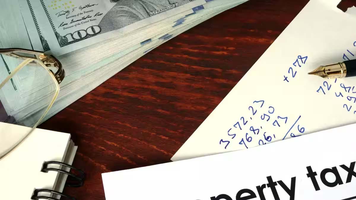 लखनऊ में हाउस टैक्स का झटका! 1,440 से बढ़कर 45,900 रुपये हुआ बिल लखनऊ में हाउस टैक्स का झटका! 1,440 से बढ़कर 45,900 रुपये हुआ बिल