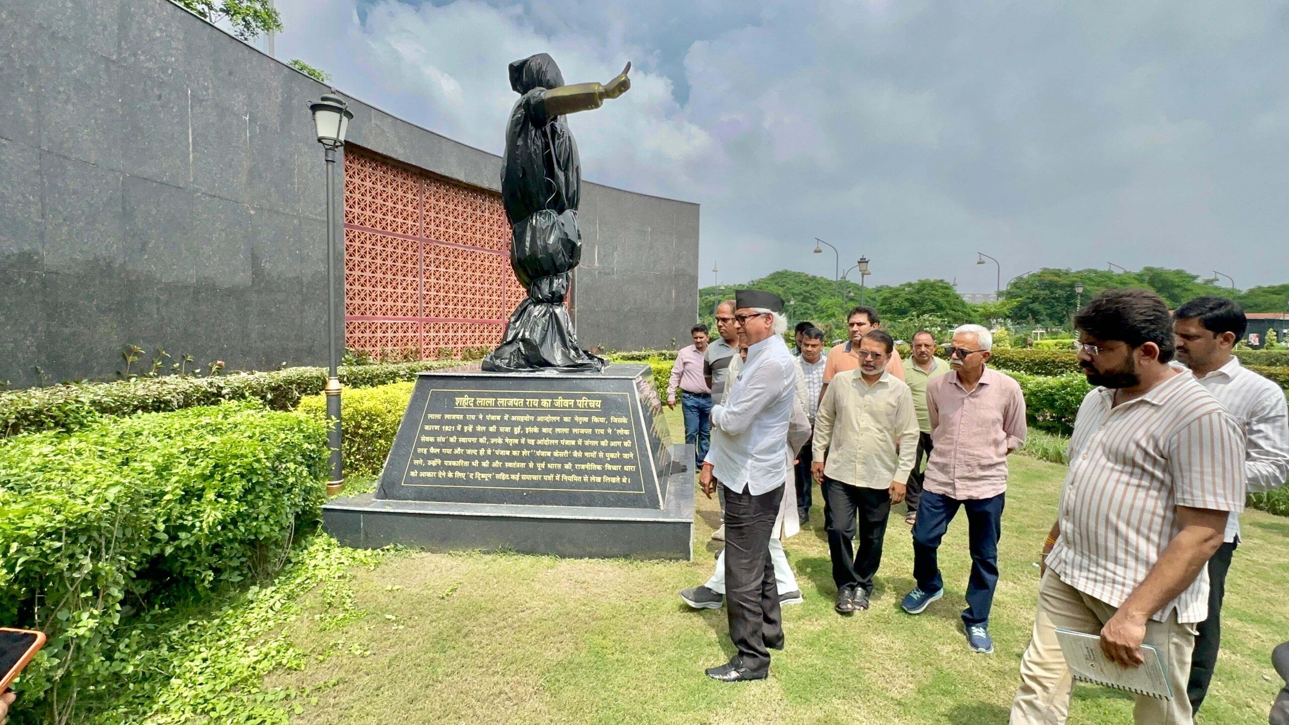 29 अगस्त को होगा लखनऊ सांस्कृतिक एवं कला संग्रहालय का लोकार्पण, विधायक नीरज बोरा ने लिया तैयारियों का जायजा