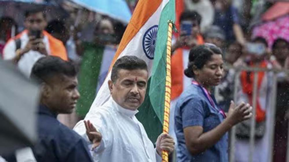Jadavpur University की दीवारों से हटे ‘देश विरोधी’ नारे, पुताई पर छिड़ा सियासी घमासान Jadavpur University की दीवारों से हटे ‘देश विरोधी’ नारे, पुताई पर छिड़ा सियासी घमासान