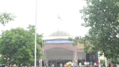 कलेक्ट्रेट कार्यालय में कलेक्टर श्री गौरव बैनल ने किया ध्वजारोहण