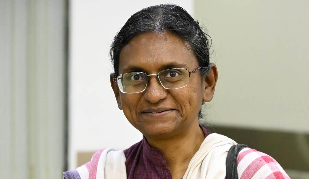 जबलपुर हाईकोर्ट में मीनाक्षी नटराजन की याचिका मंजूर, राज्य सरकार, चुनाव आयोग और तीन राज्यसभा सांसदों को नोटिस जबलपुर हाईकोर्ट में मीनाक्षी नटराजन की याचिका मंजूर, राज्य सरकार, चुनाव आयोग और तीन राज्यसभा सांसदों को नोटिस