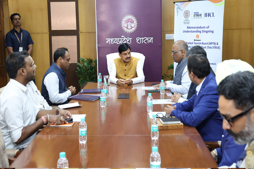 मुख्यमंत्री डॉ. यादव की गरिमामयी उपस्थिति में मध्यप्रदेश पर्यटन बोर्ड और टाटा स्ट्राइव के मध्य हुआ एमओयू मुख्यमंत्री डॉ. यादव की गरिमामयी उपस्थिति में मध्यप्रदेश पर्यटन बोर्ड और टाटा स्ट्राइव के मध्य हुआ एमओयू