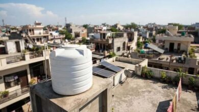 छत पर पानी की टंकी की गलत दिशा बिगाड़ सकती है आर्थिक स्थिति, जानें वास्तु के जरूरी नियम छत पर पानी की टंकी की गलत दिशा बिगाड़ सकती है आर्थिक स्थिति, जानें वास्तु के जरूरी नियम