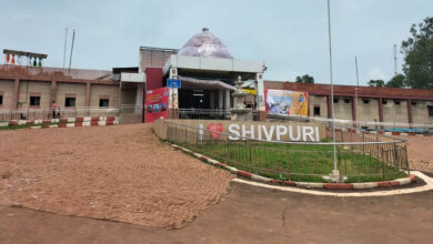 Amrit Bharat Station Scheme: 20 करोड़ से चमका शिवपुरी रेलवे स्टेशन, एयरपोर्ट जैसी हाईटेक सुविधाओं से हुआ लैस Amrit Bharat Station Scheme: 20 करोड़ से चमका शिवपुरी रेलवे स्टेशन, एयरपोर्ट जैसी हाईटेक सुविधाओं से हुआ लैस