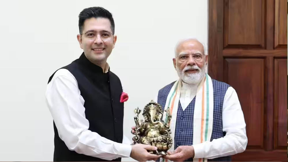 PM मोदी से राघव चड्ढा की मुलाकात, पंजाब में ‘बिग रोल’ को लेकर सियासी चर्चाएं तेज PM मोदी से राघव चड्ढा की मुलाकात, पंजाब में ‘बिग रोल’ को लेकर सियासी चर्चाएं तेज