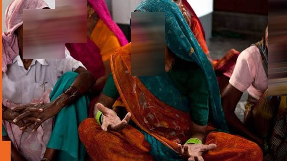 यूपी के इस जिले में बड़ा फर्जीवाड़ा: जिंदा पतियों को ‘मृत’ बताकर बांटी विधवा पेंशन, ऐसे खुला राज यूपी के इस जिले में बड़ा फर्जीवाड़ा: जिंदा पतियों को ‘मृत’ बताकर बांटी विधवा पेंशन, ऐसे खुला राज