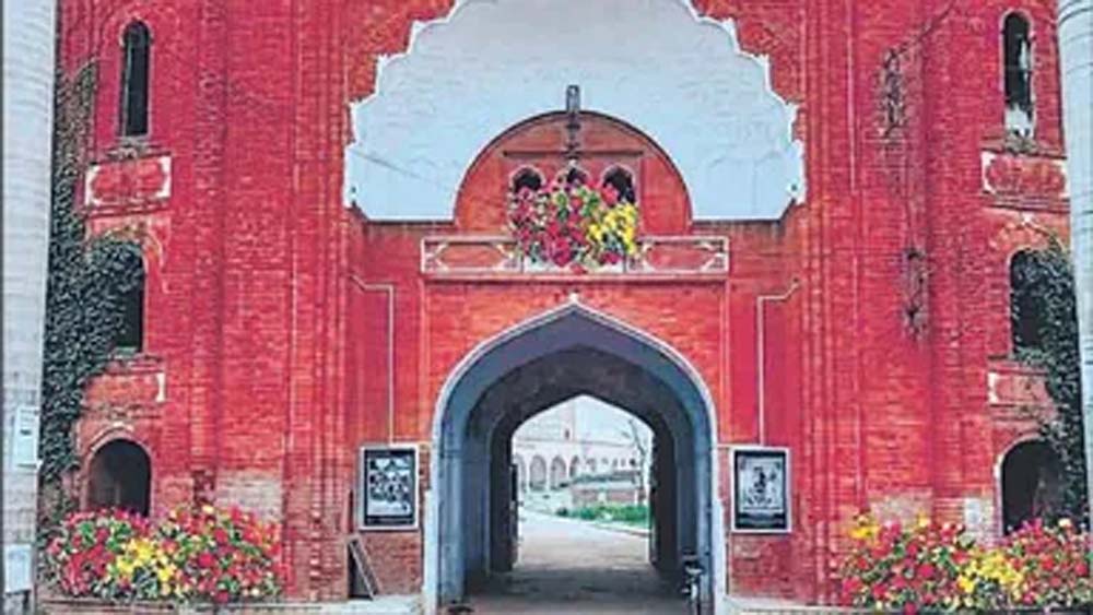 देवबंद के दारुल उलूम से हटेगा 86 साल पुराना बाब-ए-जाहिर गेट, जर्जर हालत में था द्वार देवबंद के दारुल उलूम से हटेगा 86 साल पुराना बाब-ए-जाहिर गेट, जर्जर हालत में था द्वार