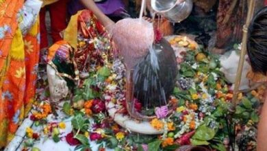 सावन के आखिरी सोमवार शिवालयों में उमड़ा आस्था का सैलाब, गूंजे बोल बम के जयकारे