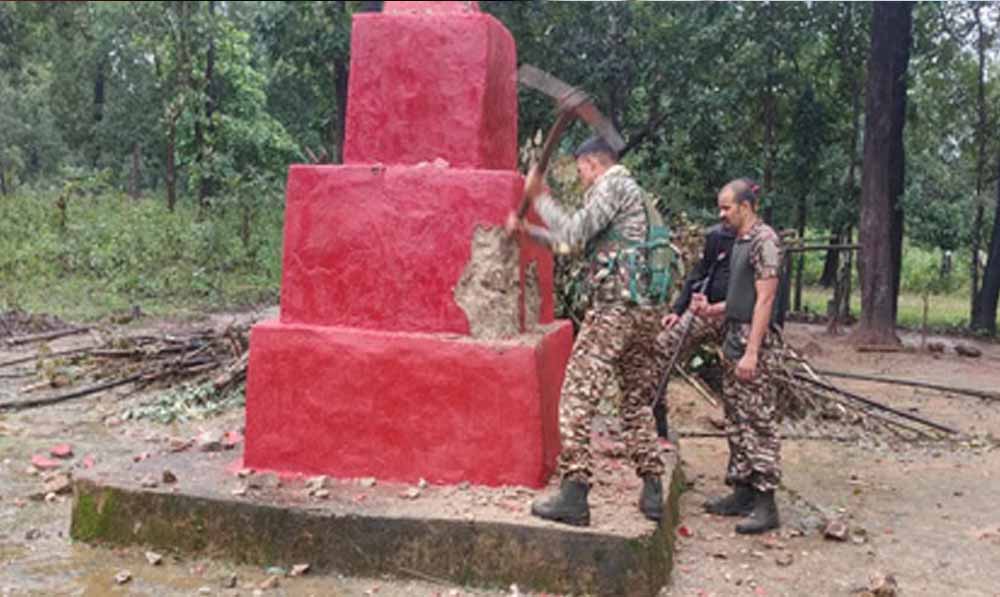 बस्तर में पहली बार बेअसर रहा नक्सलियों का शहीदी सप्ताह, सुरक्षा बलों की रणनीति रही सफल बस्तर में पहली बार बेअसर रहा नक्सलियों का शहीदी सप्ताह, सुरक्षा बलों की रणनीति रही सफल