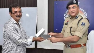 CG पुलिस ने लौटाए 60 लाख रुपये के 200 खोए मोबाइल, चेहरों पर लौटी मुस्कान