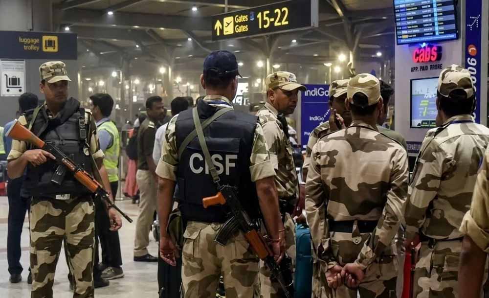 CG हाईकोर्ट का बड़ा फैसला, सेना पर आपत्तिजनक पोस्ट करने वाले CISF कांस्टेबल की सैलरी कटौती बरकरार CG हाईकोर्ट का बड़ा फैसला, सेना पर आपत्तिजनक पोस्ट करने वाले CISF कांस्टेबल की सैलरी कटौती बरकरार