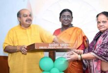 CG विधायक पुरंदर ने राष्ट्रपति मुर्मू को दिया नुआखाई पर्व का निमंत्रण