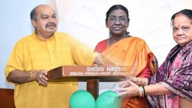 CG विधायक पुरंदर ने राष्ट्रपति मुर्मू को दिया नुआखाई पर्व का निमंत्रण