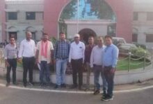 सर्व शिक्षक संघ ने शिक्षकों की मांगों को लेकर DEO को सौंपा ज्ञापन, जनगणना ड्यूटी के अवकाश और पदोन्नति की मांग
