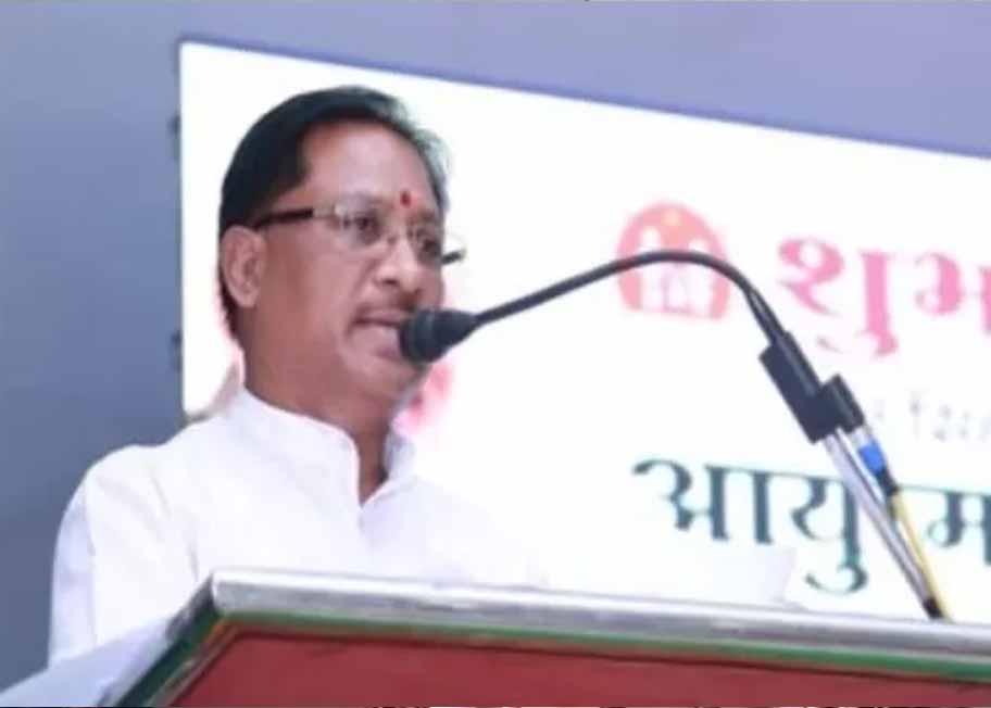 बलरामपुर-जशपुर दौरे पर रवाना CM साय, बोले- कांग्रेस ने आदिवासियों को सिर्फ वोट बैंक समझा
