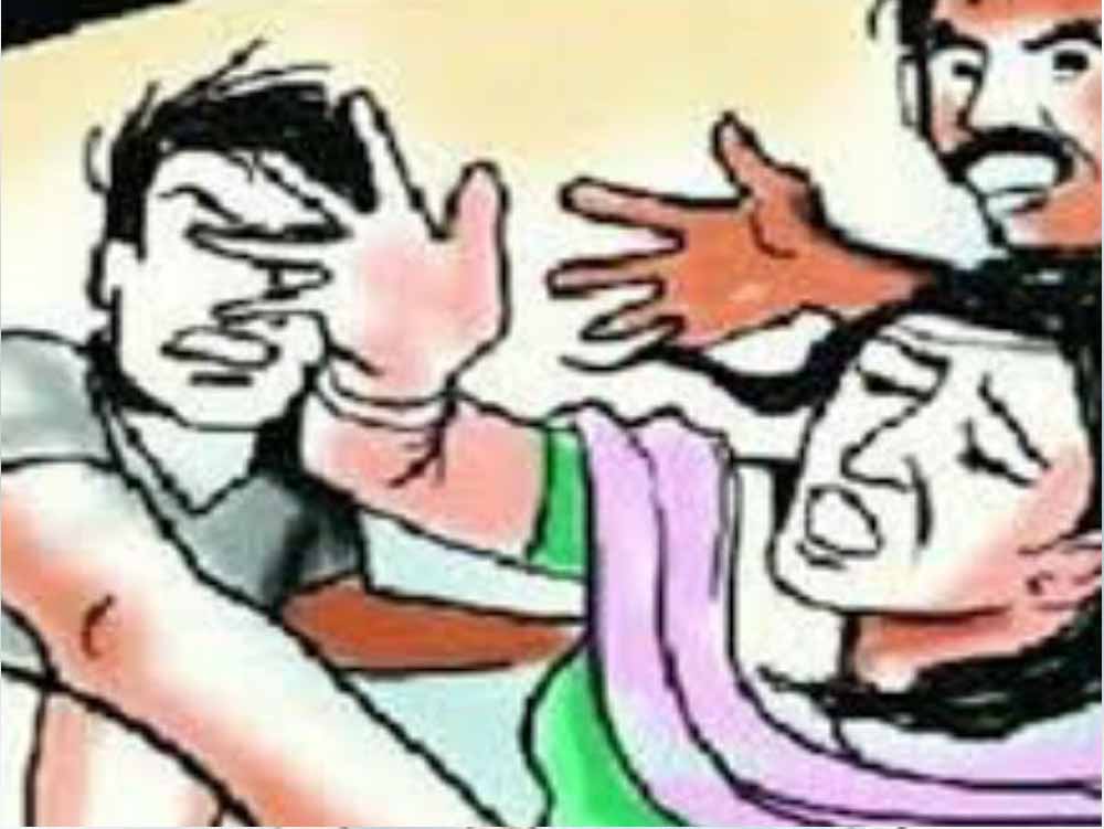 ग्वालियर में मोबाइल फ्रेंड ने नाबालिग को बुलाकर किया दुष्कर्म, आरोपी गिरफ्तार ग्वालियर में मोबाइल फ्रेंड ने नाबालिग को बुलाकर किया दुष्कर्म, आरोपी गिरफ्तार