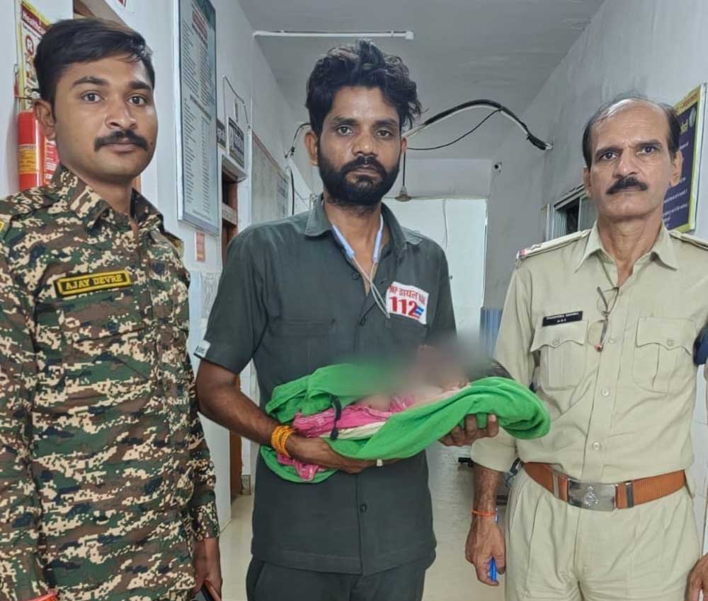संकट की घड़ी में ‘डायल-112’ बनी जीवन की उम्मीद संकट की घड़ी में ‘डायल-112’ बनी जीवन की उम्मीद