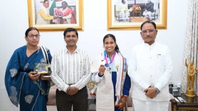 राष्ट्रमंडल खेलों की रजत पदक विजेता ज्ञानेश्वरी यादव का मुख्यमंत्री निवास में भव्य स्वागत राष्ट्रमंडल खेलों की रजत पदक विजेता ज्ञानेश्वरी यादव का मुख्यमंत्री निवास में भव्य स्वागत