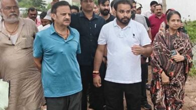 जलभराव प्रभावित क्षेत्रों में खुद पहुंचे उप मुख्यमंत्री  शुक्ल, 9 लोगों को कराया रेस्क्यू