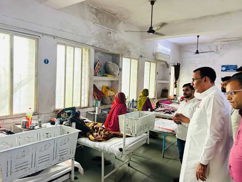 मुख्यमंत्री जनविश्वास अभियान के तहत राज्यमंत्री पंवार ने सुठालिया तहसील कार्यालय एवं शासकीय अस्पताल का किया निरीक्षण मुख्यमंत्री जनविश्वास अभियान के तहत राज्यमंत्री पंवार ने सुठालिया तहसील कार्यालय एवं शासकीय अस्पताल का किया निरीक्षण