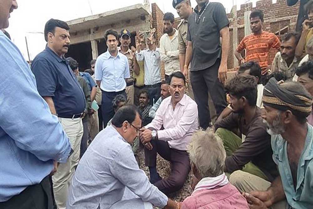 बुंदेलखंड की तस्वीर और तकदीर बदलने वाली देश की पहली नदी जोड़ो परियोजना है केन-बेतवा लिंक परियोजना : मंत्री सिलावट बुंदेलखंड की तस्वीर और तकदीर बदलने वाली देश की पहली नदी जोड़ो परियोजना है केन-बेतवा लिंक परियोजना : मंत्री सिलावट