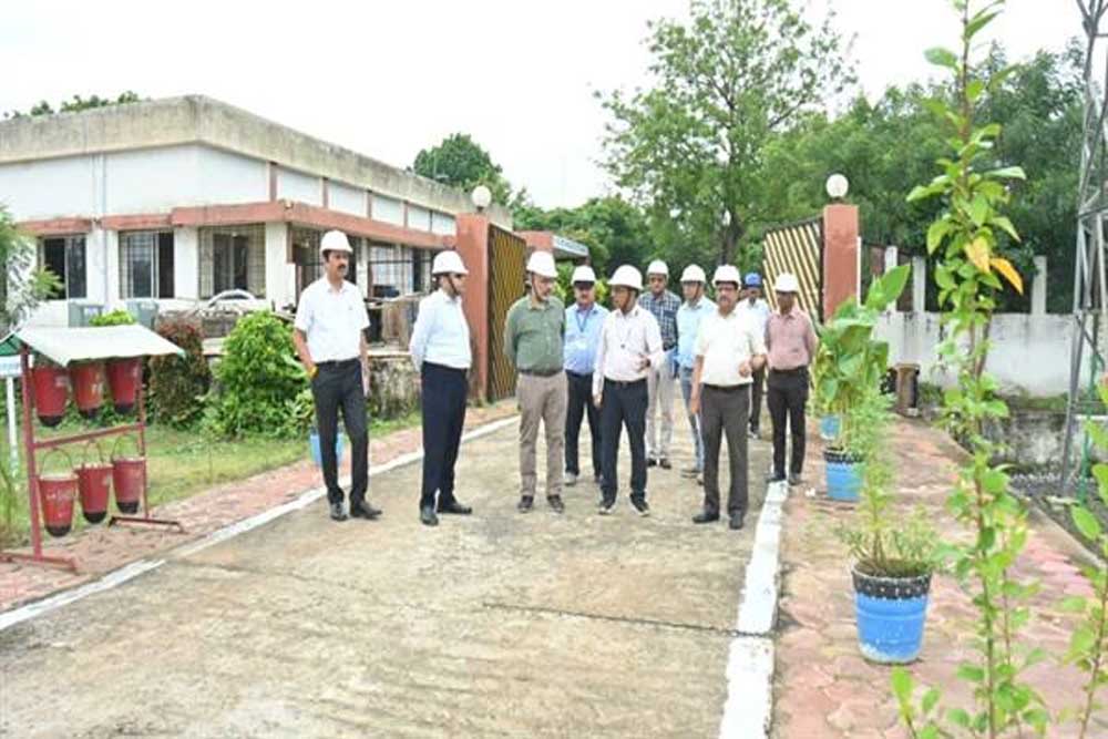 प्रमुख सचिव ऊर्जा ने किया एम पी ट्रांसको के 132 के.व्ही. सबस्टेशन सलामतपुर का निरीक्षण प्रमुख सचिव ऊर्जा ने किया एम पी ट्रांसको के 132 के.व्ही. सबस्टेशन सलामतपुर का निरीक्षण