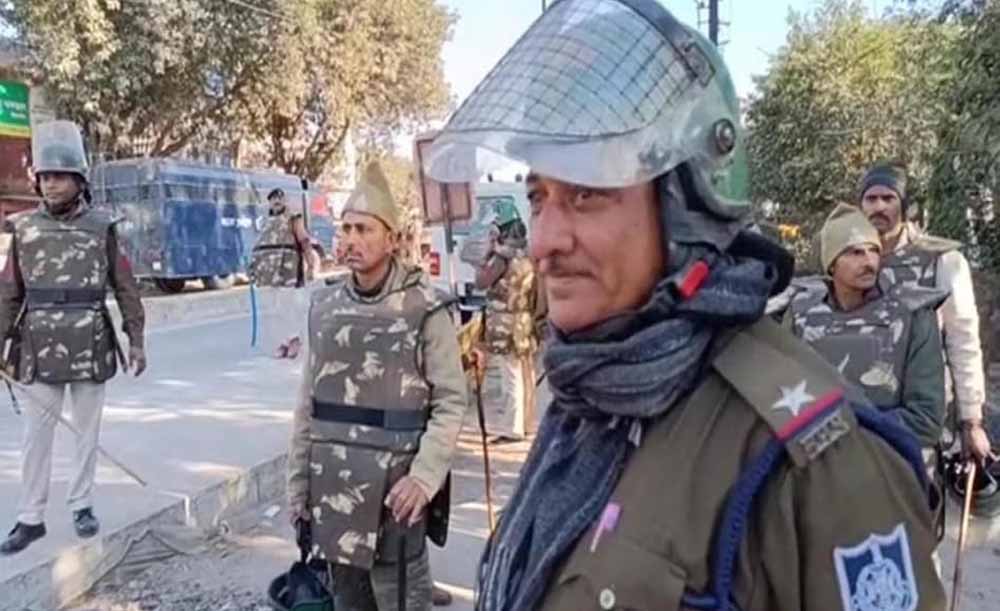 भिंड में जमीन और चुनावी रंजिश का खूनी अंत, पूर्व सरपंच की गोली मारकर हत्या भिंड में जमीन और चुनावी रंजिश का खूनी अंत, पूर्व सरपंच की गोली मारकर हत्या