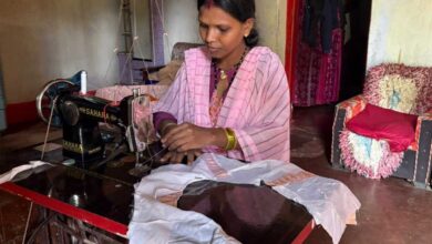 महतारी वंदन योजना से मिली आर्थिक संबल की ताकत, बचत से खरीदी सिलाई मशीन