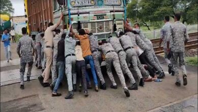 क्विक रिस्पांस फोर्स(QRF) जवानों की सूझबूझ ओर तत्परता से टली बड़ी दुर्घटना क्विक रिस्पांस फोर्स(QRF) जवानों की सूझबूझ ओर तत्परता से टली बड़ी दुर्घटना