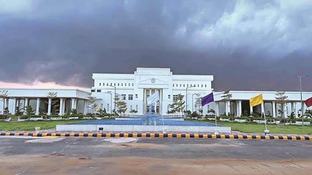 नया रायपुर स्थित मुख्यमंत्री निवास में सजेगा छत्तीसगढ़ की लोक संस्कृति का रंग: हरेली तिहार पर होगा विशेष आयोजन नया रायपुर स्थित मुख्यमंत्री निवास में सजेगा छत्तीसगढ़ की लोक संस्कृति का रंग: हरेली तिहार पर होगा विशेष आयोजन