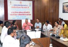 आम जनता की समस्याओं के तत्काल समाधान के लिए सदैव तत्पर रहें अधिकारी-कर्मचारी एवं जनप्रतिनिधि : प्रभारी मंत्री  परमार
