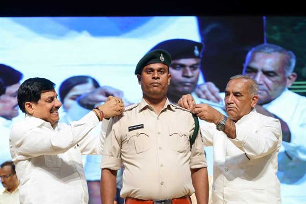 वन प्रबंधन को आधुनिक तकनीक से जोड़ा जाएगा, वनकर्मियों की करेंगे नई भर्ती : मुख्यमंत्री डॉ. यादव वन प्रबंधन को आधुनिक तकनीक से जोड़ा जाएगा, वनकर्मियों की करेंगे नई भर्ती : मुख्यमंत्री डॉ. यादव