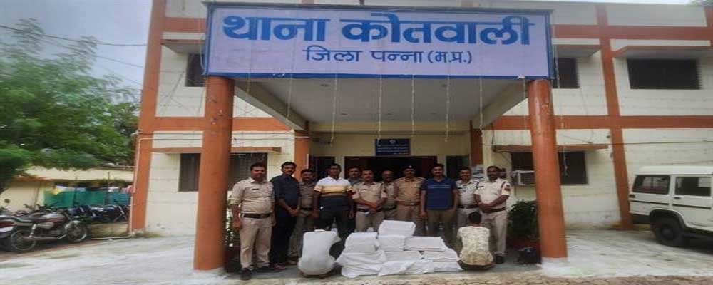 मध्यप्रदेश पुलिस की अवैध शराब के विरुद्ध बड़ी कार्रवाई मध्यप्रदेश पुलिस की अवैध शराब के विरुद्ध बड़ी कार्रवाई