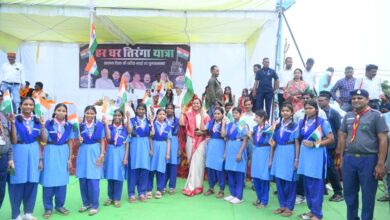मंत्री  लक्ष्मी राजवाड़े के नेतृत्व में सूरजपुर जिले में निकलीं भव्य तिरंगा यात्राएं
