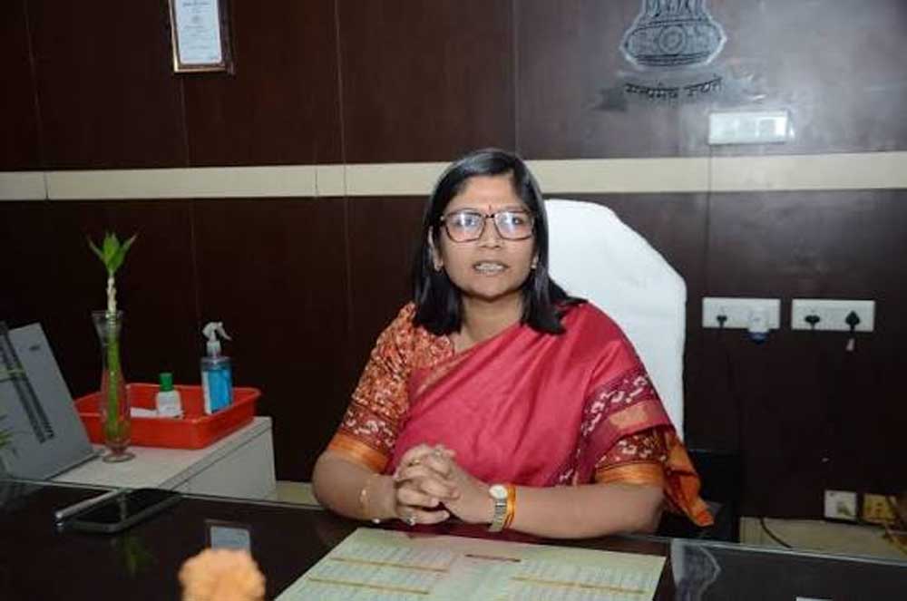 ग्वालियर जिले के अधिकारियों को स्पोट लेप्रोसी सर्वे एक इन्नोवेटिव कार्यक्रम के लिए राज्य में उत्कृष्ट कार्य करने के लिए किया सम्मानित