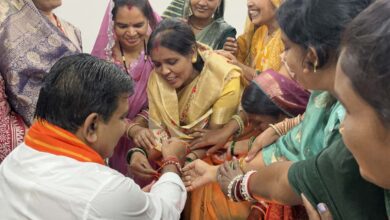 बिहान की दीदियों ने उपमुख्यमंत्री विजय शर्मा को राखी बांधकर दी बधाई, साझा किए गुजरात भ्रमण के अनुभव बिहान की दीदियों ने उपमुख्यमंत्री विजय शर्मा को राखी बांधकर दी बधाई, साझा किए गुजरात भ्रमण के अनुभव