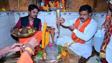 श्रावण के अंतिम सोमवार को अमरकंटक पहुंचे उप मुख्यमंत्री विजय शर्मा श्रावण के अंतिम सोमवार को अमरकंटक पहुंचे उप मुख्यमंत्री विजय शर्मा