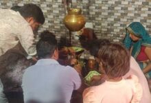 हर-हर महादेव के जयघोष से गूंजे शिवालय, बारिश में भी भक्ति की बयार