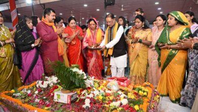 मुख्यमंत्री विष्णुदेव साय ने पवित्र श्रावण मास में अपने निवास में किया रुद्राभिषेक