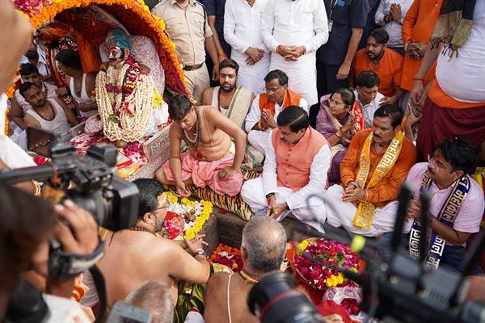 सिंहस्थ: 2028 के लिए मिल रहा जनसहयोग दुनिया के लिए उत्कृष्ट उदाहरण : मुख्यमंत्री डॉ. यादव सिंहस्थ: 2028 के लिए मिल रहा जनसहयोग दुनिया के लिए उत्कृष्ट उदाहरण : मुख्यमंत्री डॉ. यादव