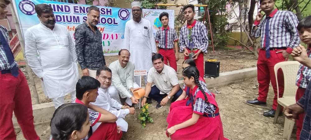 पेड़ों के बग़ैर जीवन की कल्पना नहीं की जा सकती – मिर्ज़ा एजाज़ बेग पेड़ों के बग़ैर जीवन की कल्पना नहीं की जा सकती – मिर्ज़ा एजाज़ बेग