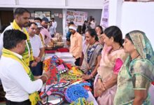 जनजातीय कारीगरों के हुनर को मिलेगा व्यापक बाजार, 20 कलाकारों एवं कारीगरों ने लगाए स्टॉल